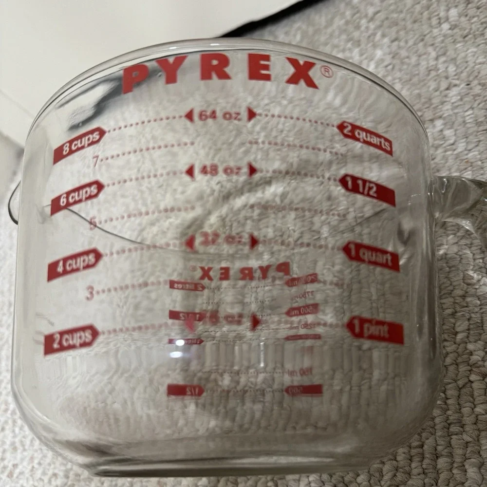 PYREX 8 Cups 64 Oz 2 Quarts Red Lettering Measuring Cup 2000 ML 2 Litres - Picture 6 of 7